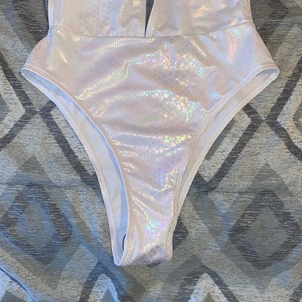 NWOT white fluorescent mermaid style halter one piece bathing suit - Picture 3 of 6